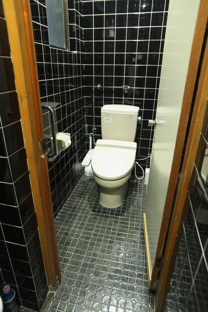 Guest House Futaba Ōsaka Exterior foto